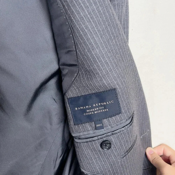 BANANA REPUBLIC Gray Pinstripe Men's Blazer - Picture 10 of 15